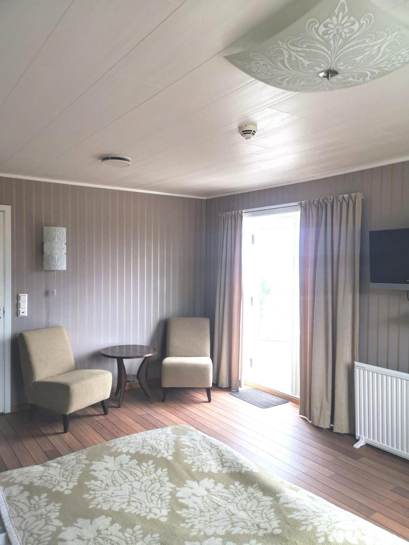 Ulvsvag Gjestgiveri Og Fjordcamping As Εξωτερικό φωτογραφία