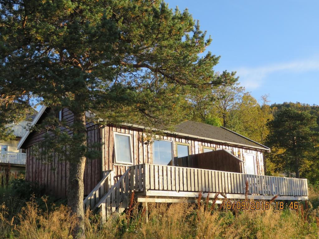Ulvsvag Gjestgiveri Og Fjordcamping As Δωμάτιο φωτογραφία