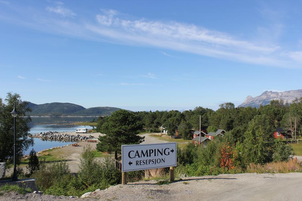 Ulvsvag Gjestgiveri Og Fjordcamping As Εξωτερικό φωτογραφία